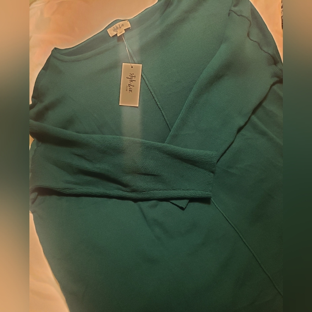 Women's 3xl Green long sleeve top